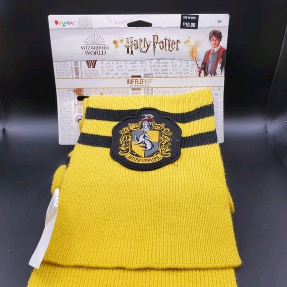 Disguise Other - Harry Potter Hufflepuff Scarf- New